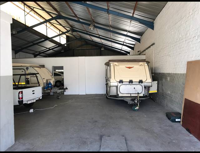 375M² FACTORY TO LET IN PAROW CENTRAL